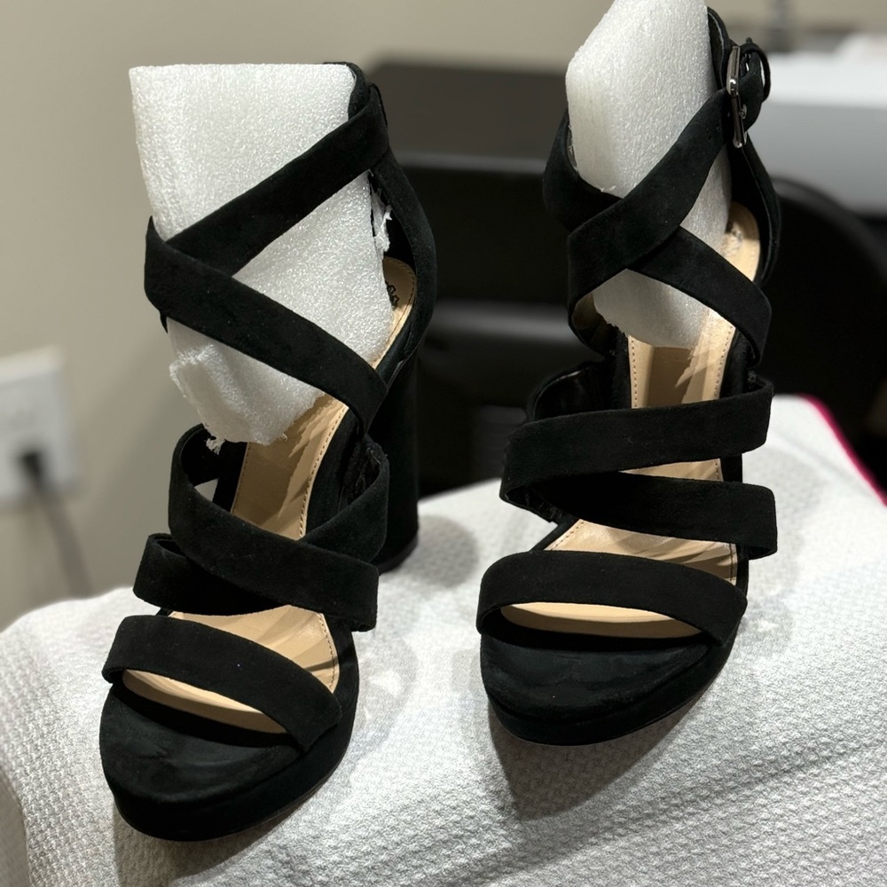 Vince Camuto heels Size 7